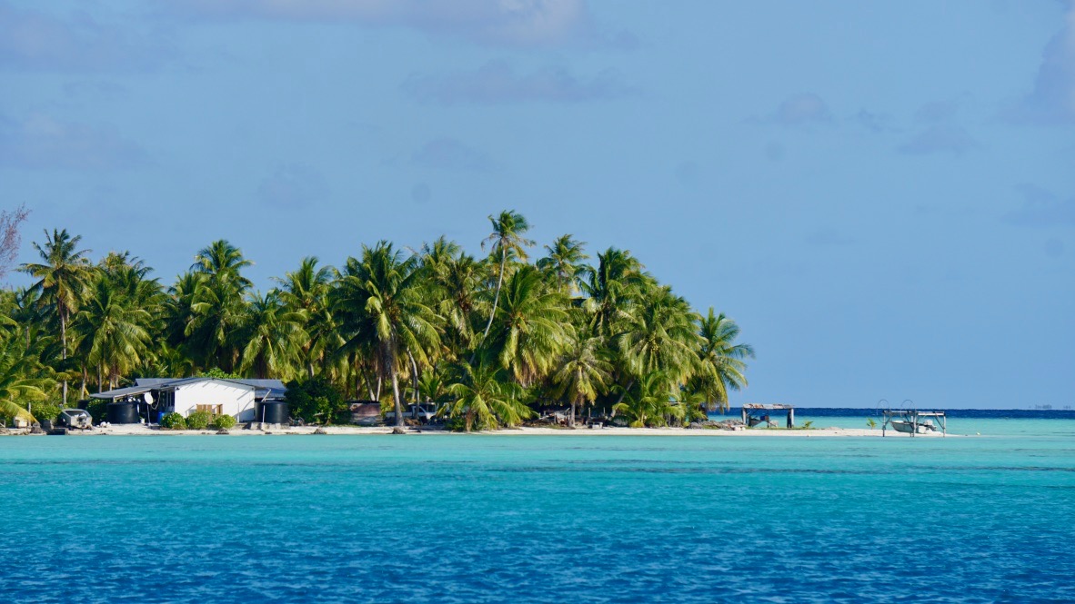Now That’s an Atoll! Anchored in the Tuamotus – photo 10