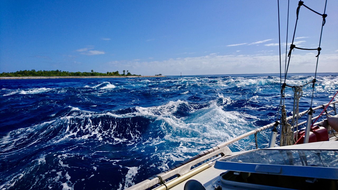 Now That’s an Atoll! Anchored in the Tuamotus – photo 2