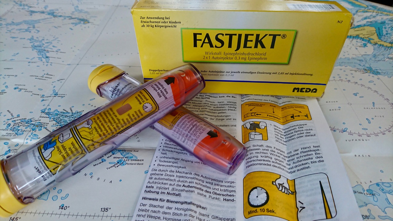 Travel First-Aid Kit. What to Pack in a First-Aid Kit for a Seaside Trip with Children – photo 12