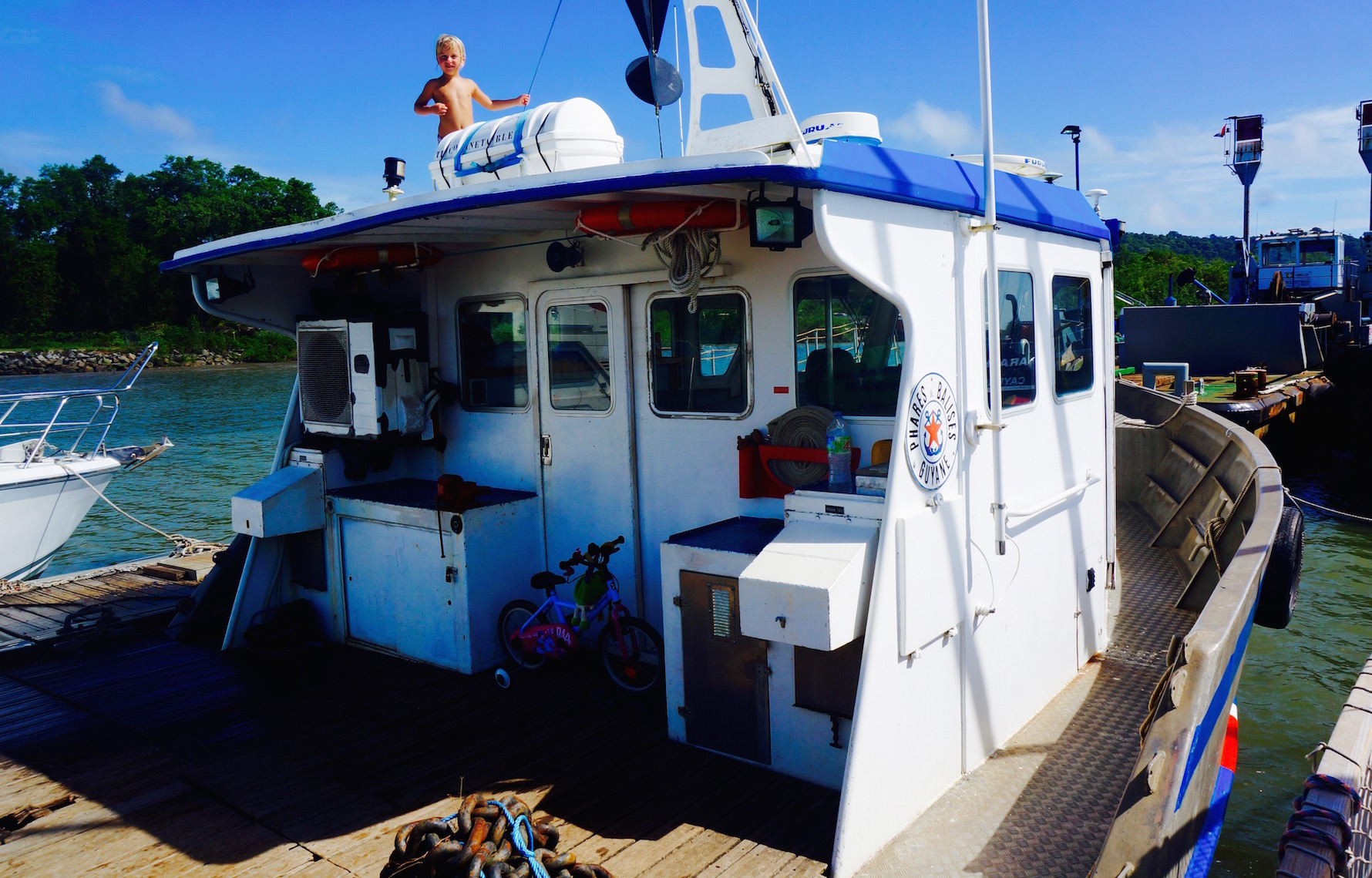 Life and Everyday Living Aboard a Yacht. South America – photo 2