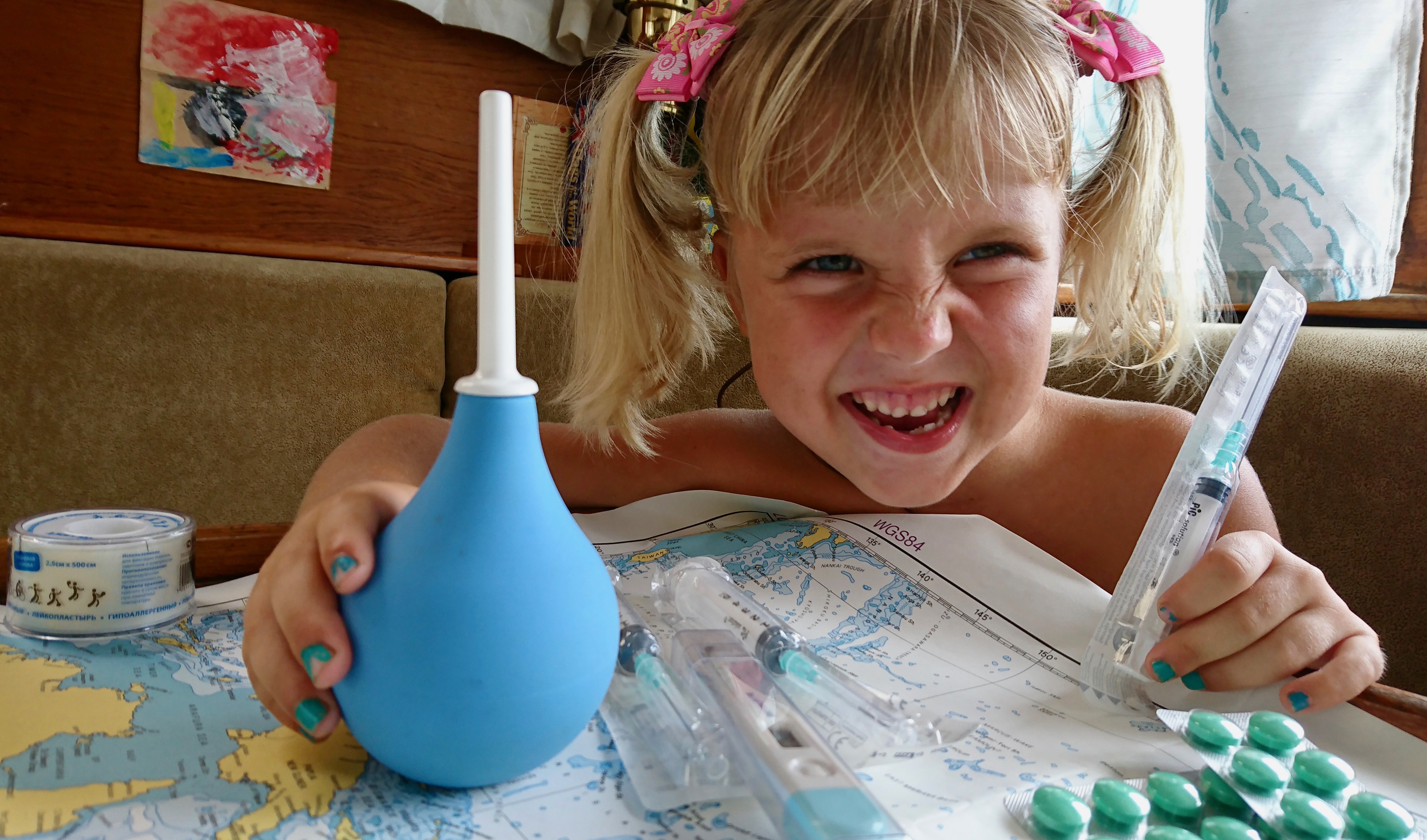 Travel First-Aid Kit. What to Pack in a First-Aid Kit for a Seaside Trip with Children – photo 13