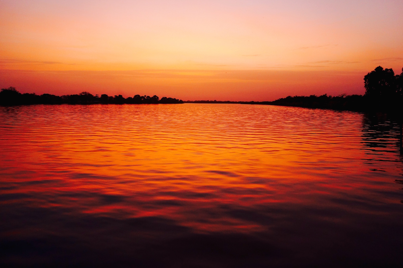 Закат на реке Гамбия