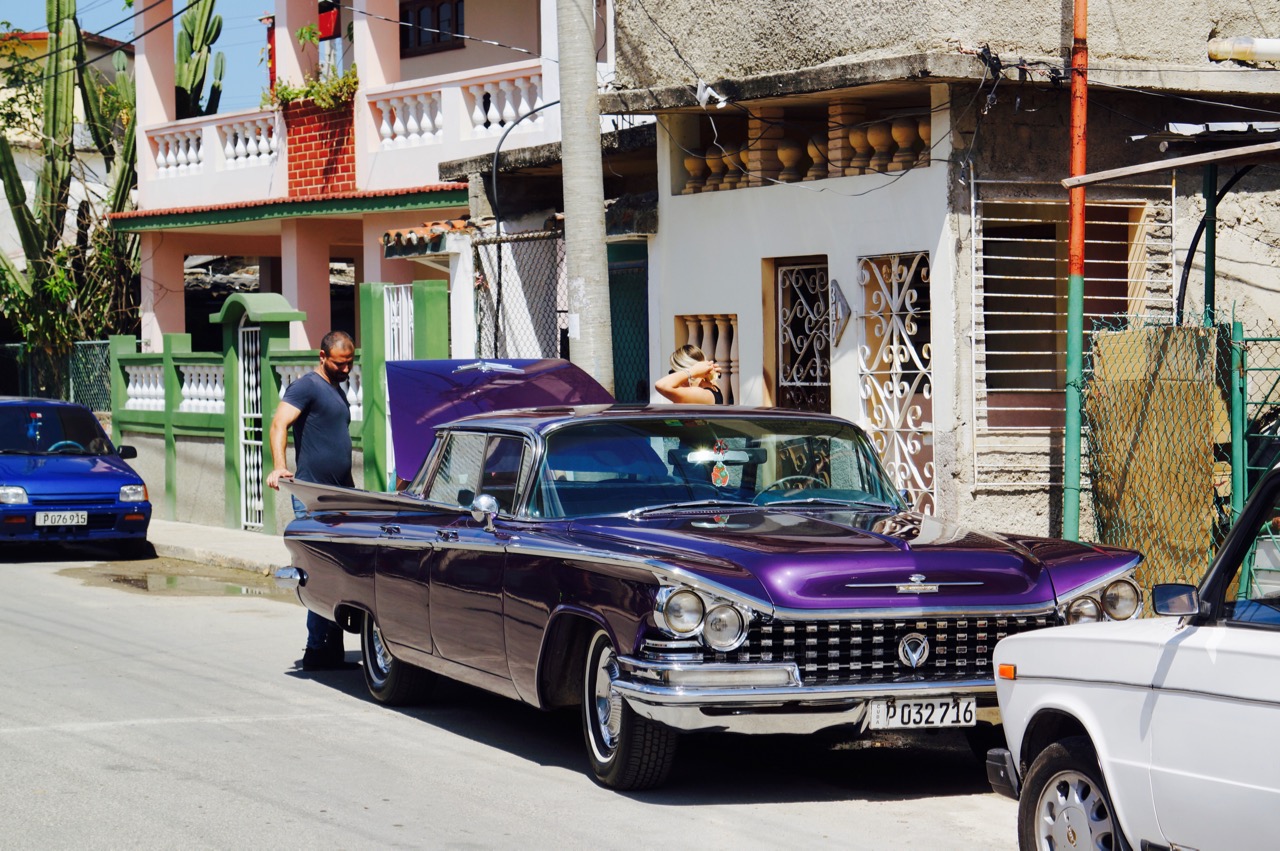 Шик 60-х - визитная карточка кубинских дорог